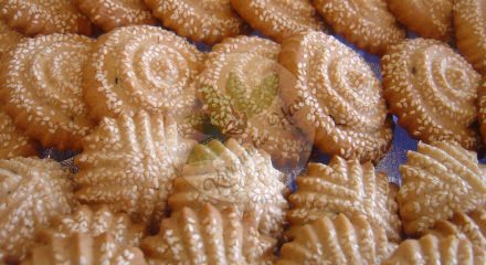 CEVİZLİ KÖMBE 1 KG